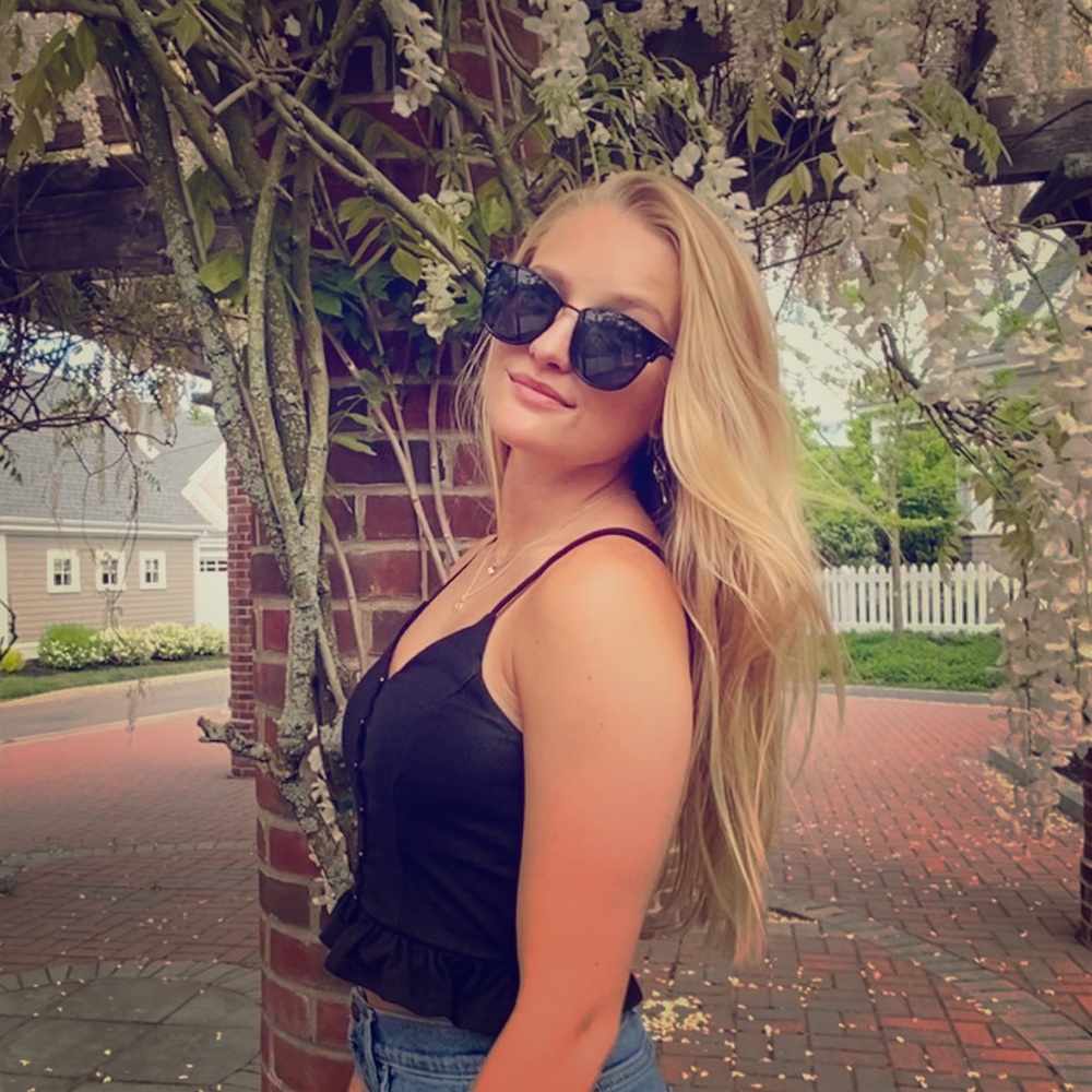 Meet your Posher, Alyssa